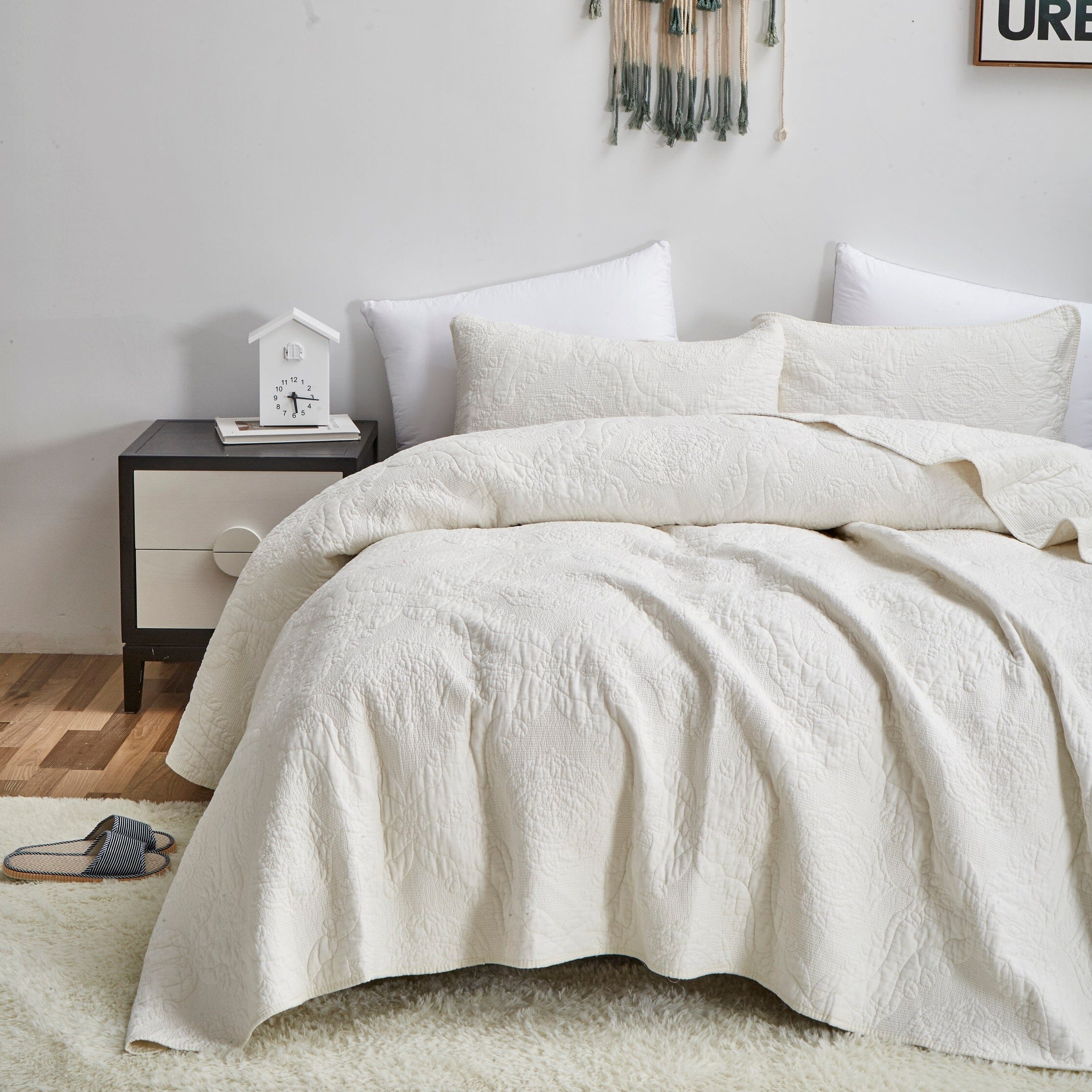 Tache Vanilla Cream Ivory Paisley Damask Stitch Matelassé Cotton Quilt Set (JHW-643)